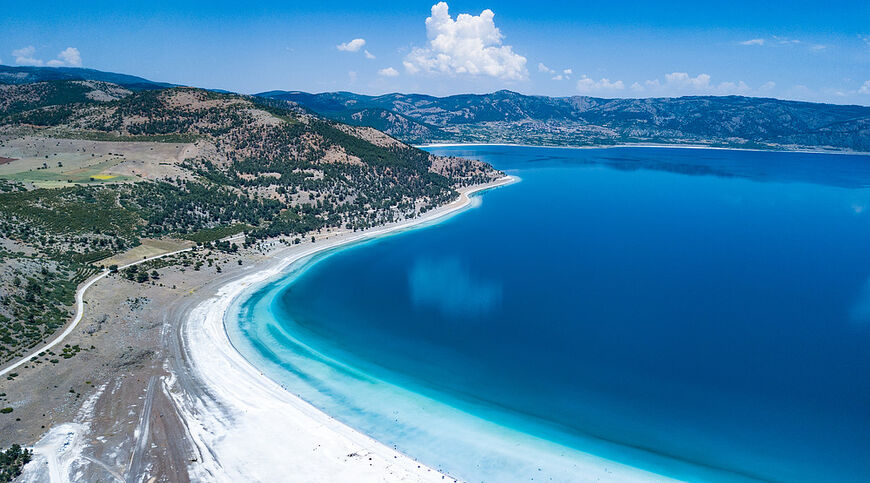 Salda Gölü Pamukkale Çeşme Alaçatı Turu / 1 Gece Otel Konaklamalı